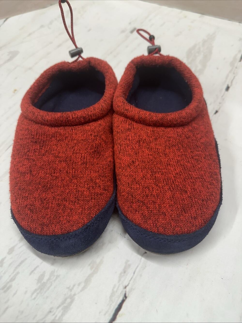 LL Bean Red Sweater Knit Fleece Cozy Comfort Slip On Slippers child size 1/2